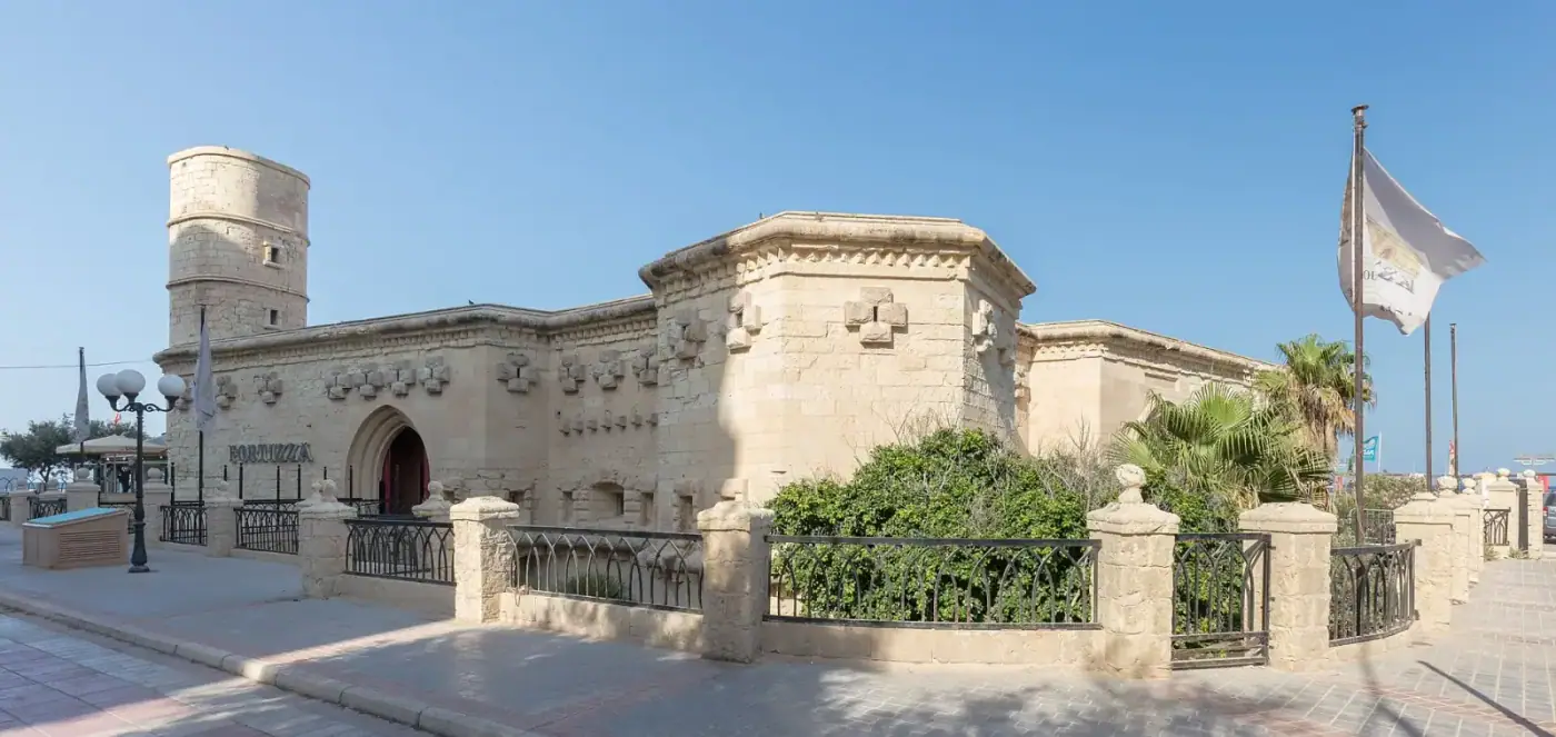 Il-Fortizza on the Sliema promenade