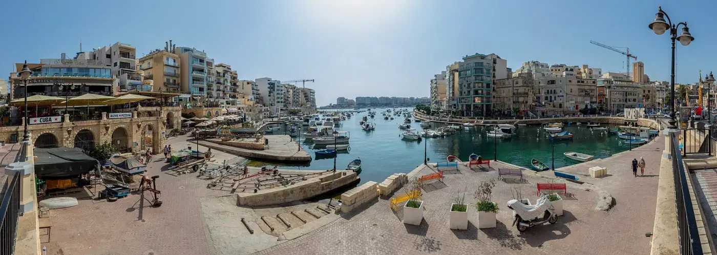 Spinola Bay, St Julian's