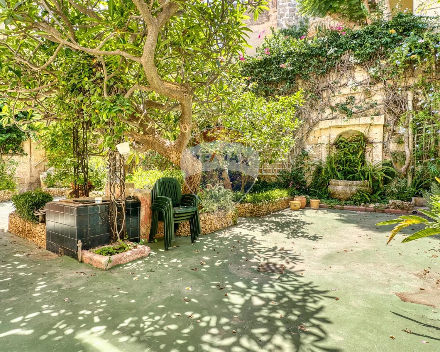 Townhouse in St Julian’s — photo 1
