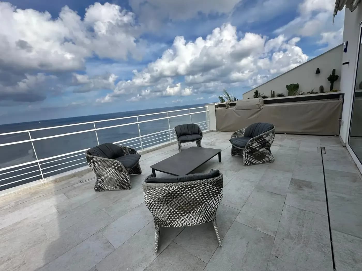 Sliema Seafront – Penthouse — photo 1