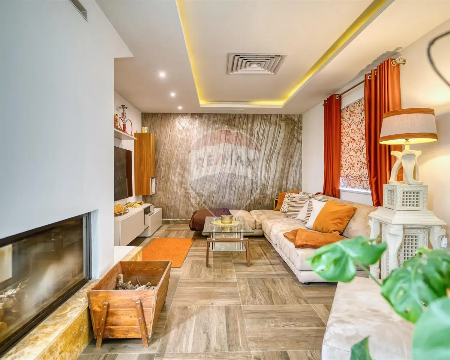 Semi-Detached Villa — photo 3